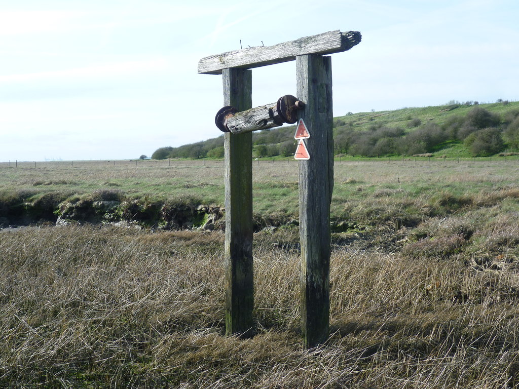 The old winch for the Harty Ferry © Marathon cc-by-sa/2.0 :: Geograph ...