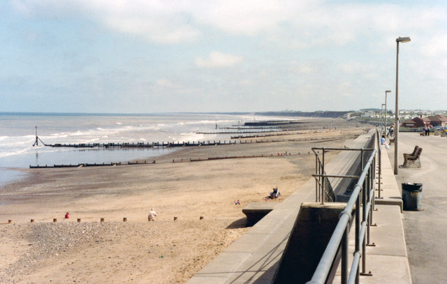 Hornsea, sea-front 1992