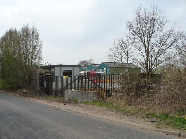 Blocked gateway, north side, Swanley Bar Lane