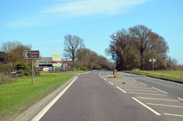 A27, entrance to Middle Farm