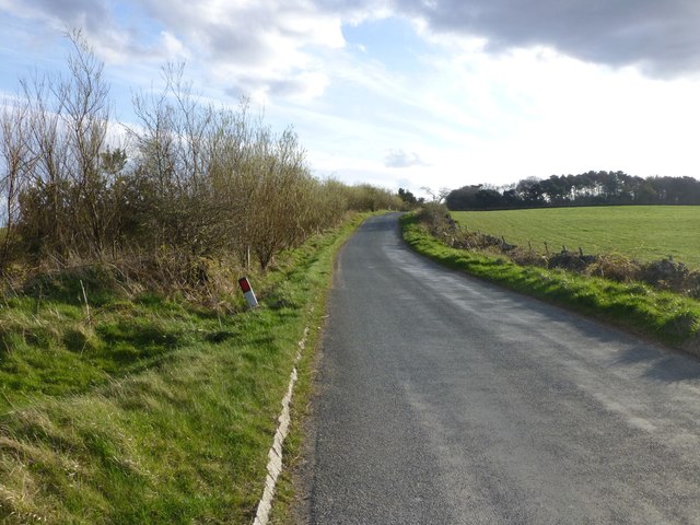 Road towards Pond Farm