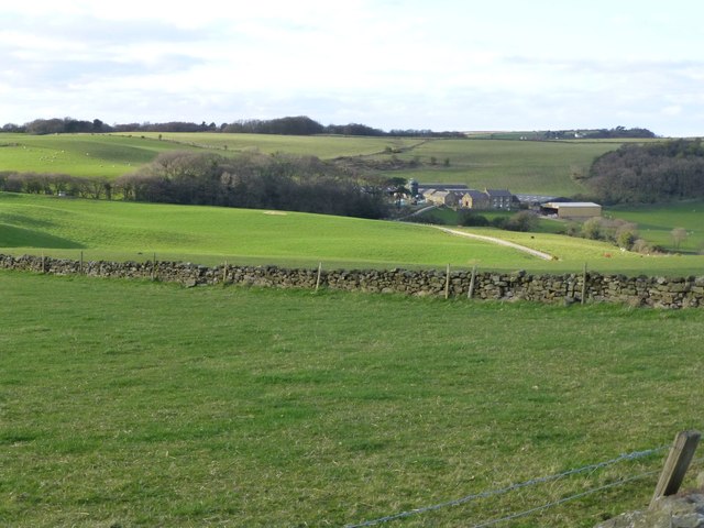 Hogarth Hill Farm © Russel Wills cc-by-sa/2.0 :: Geograph Britain and ...