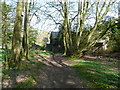 Public footpath passing the outbuildings of Bunyan