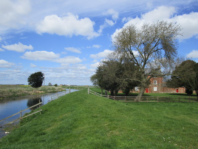 Terry Booth Farm times two © Jonathan Thacker :: Geograph Britain and ...