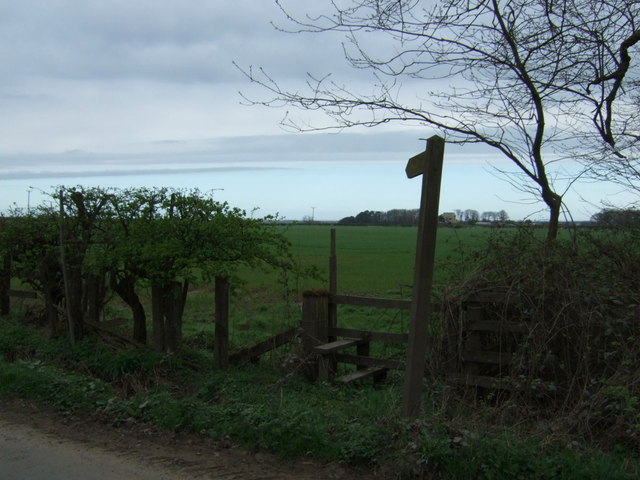 Footpath near Blubbery Wood