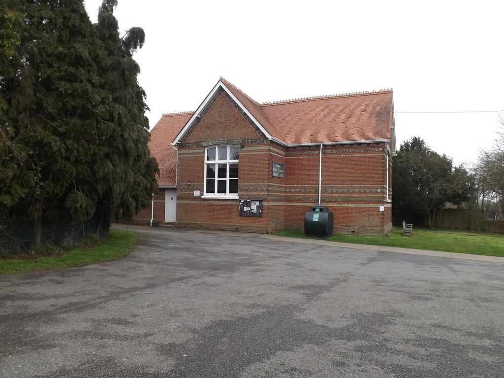 Onehouse Community Centre © Adrian Cable cc-by-sa/2.0 :: Geograph ...