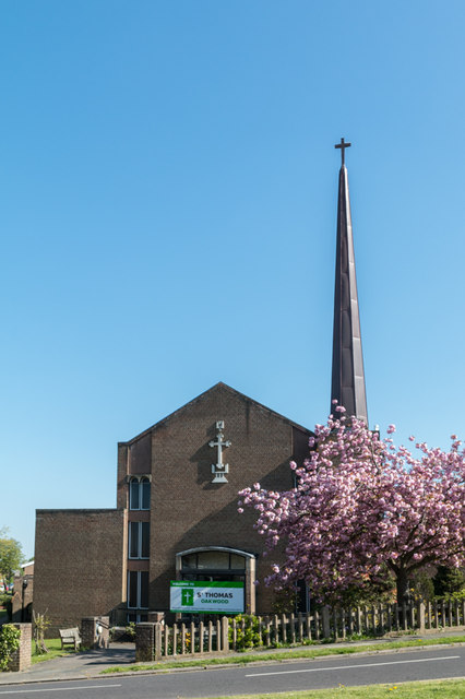 St Thomas's Church, Prince George Avenue, London  N14