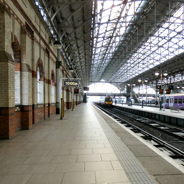 Manchester Piccadilly Platform 1 © Gerald England Cc-by-sa/2.0 ...