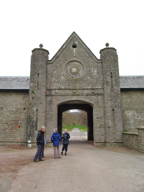 Archway into stable courtyard, Glanusk Estate