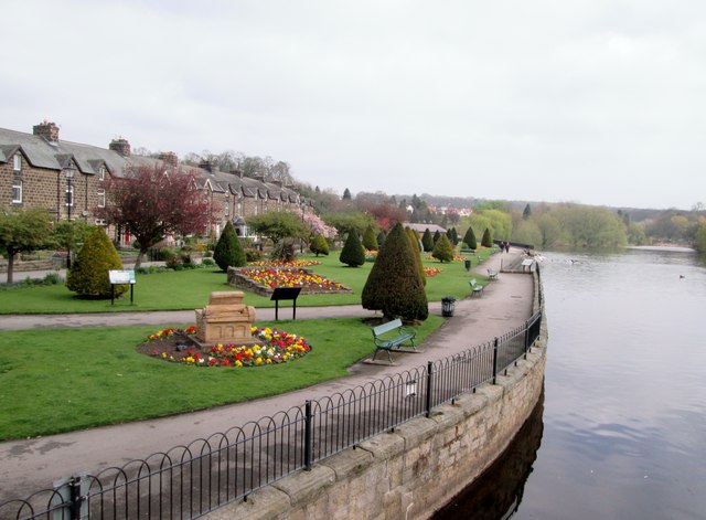 Riverside  gardens  from  Otley  Bridge