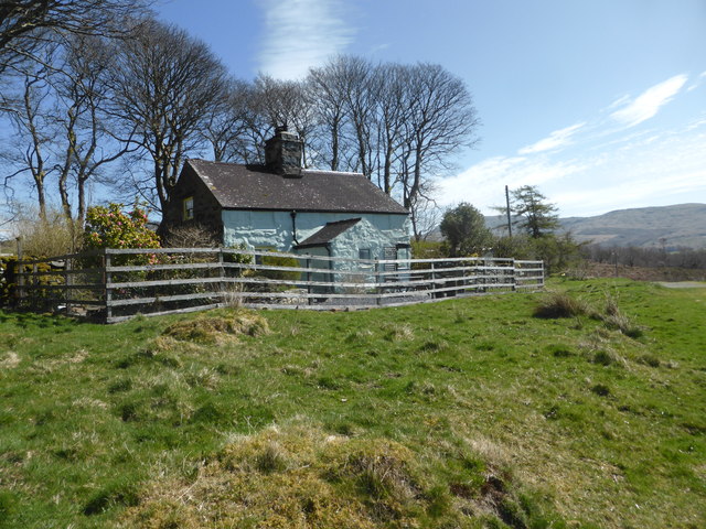 Cottage next to Ffridd Carmel