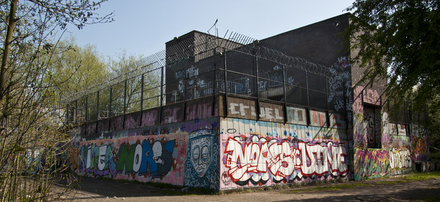 Murals to combat graffiti on the pumping station
