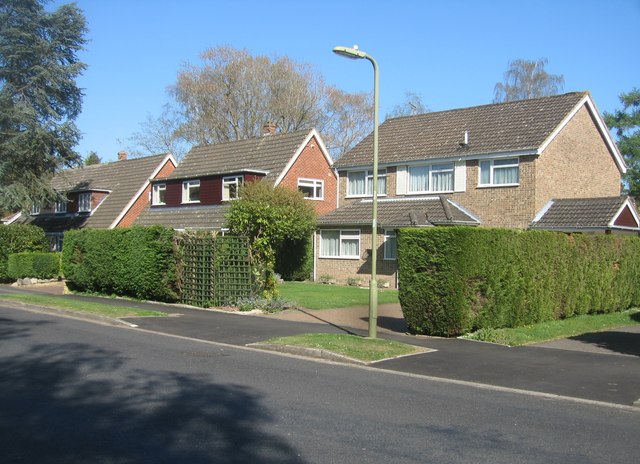 Houses in Dinorben Avenue