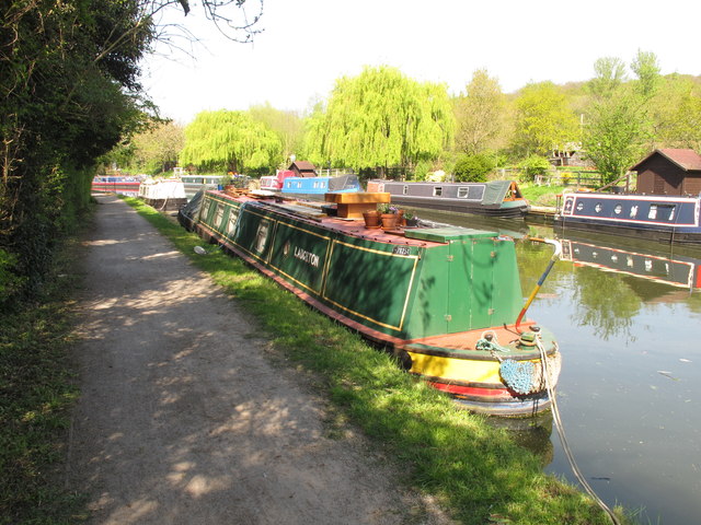 Laughton - narrowboat on Paddington Arm,... © David Hawgood :: Geograph ...