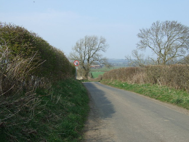 Minor road towards Mitford