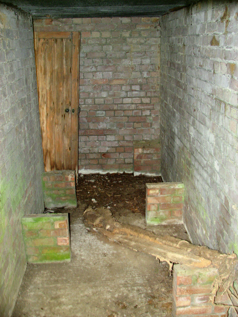 WW1 air raid shelter (interior)