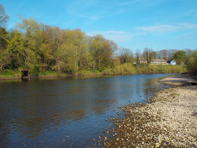 River Eden, Carlisle © Malc McDonald cc-by-sa/2.0 :: Geograph Britain and Ireland