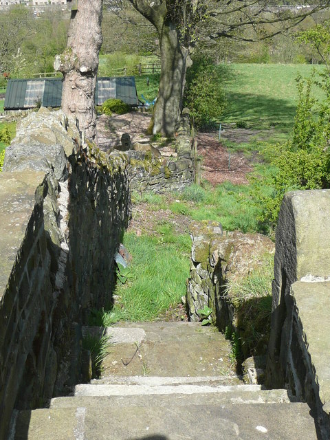 Sowerby Bridge FP079 (5), steps leaving... © Humphrey Bolton ...