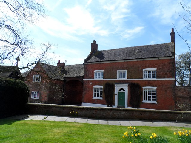 glebe-house-hanbury-bikeboy-geograph-britain-and-ireland