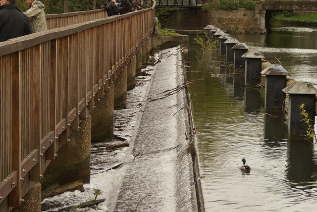 View of the weir between the breakwater and path on the River Lea #2