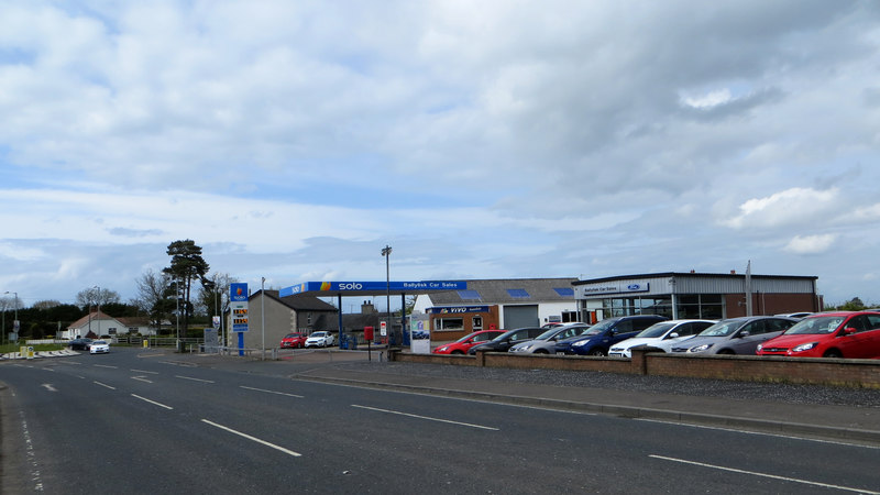 Portadown Road © Robert Ashby cc-by-sa/2.0 :: Geograph Ireland