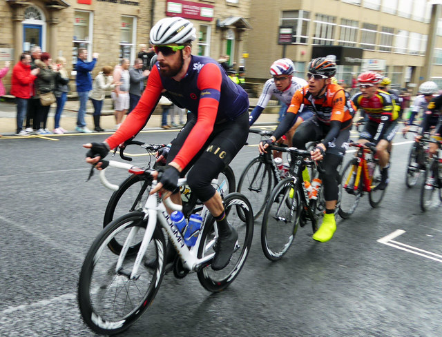 Sir Bradley Wiggins and his team cycle... © Steve Fareham cc-by-sa/2.0 ...