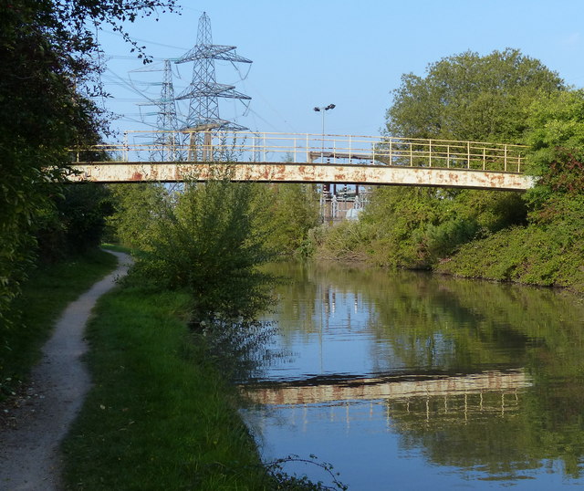 Footbridge Across The Oxford Canal Mat Fascione Geograph Britain   4467391 E3bdfc40 