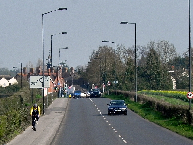 Albert Road (A308) Near Old Windsor © David Dixon Cc-by-sa/2.0 ...