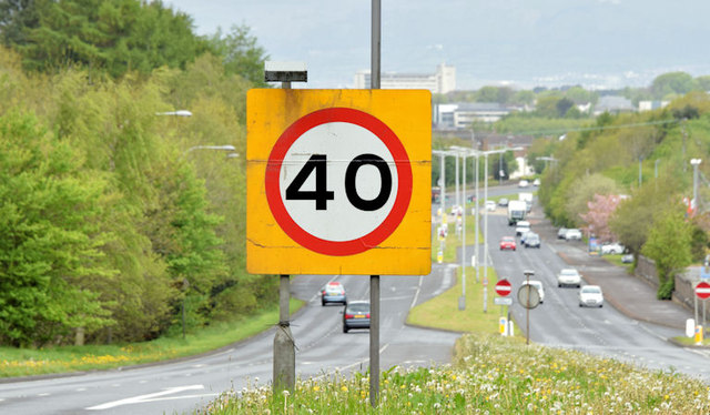 40mph sign, Dundonald (May 2015) © Albert Bridge :: Geograph Britain ...