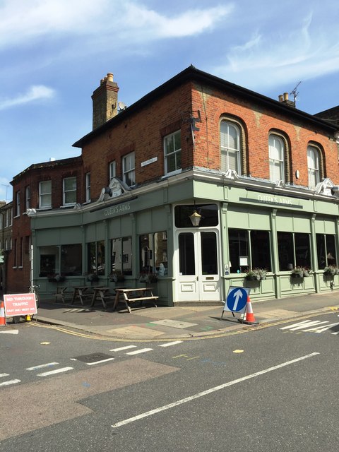 The Queen's Arms © Alex McGregor cc-by-sa/2.0 :: Geograph Britain and ...