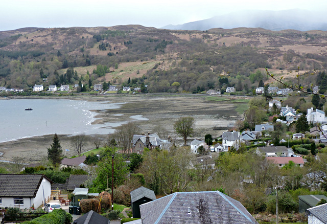 Garelochhead from the railway station © Thomas Nugent cc-by-sa/2.0 ...