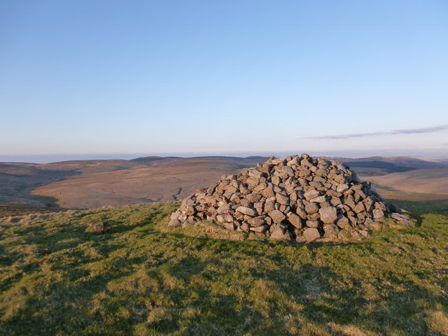 Memorial Cairn, Middlefield Law