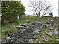 SK2562 : Dry stone retaining wall alongside the footpath on the Eastern edge of Stanton Moor by Steve  Fareham