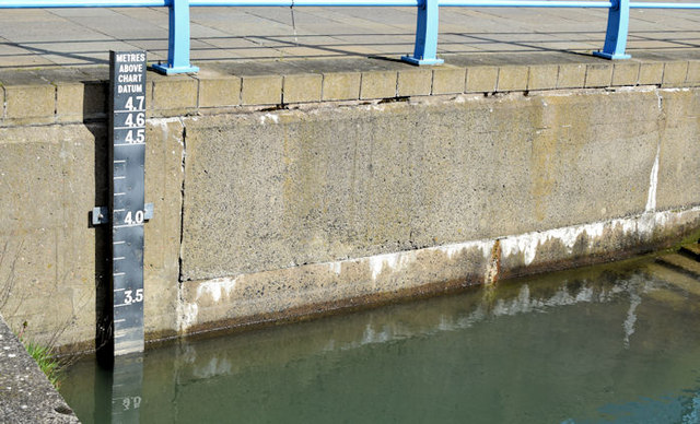 Depth marker, Carrickfergus harbour (May 2015)