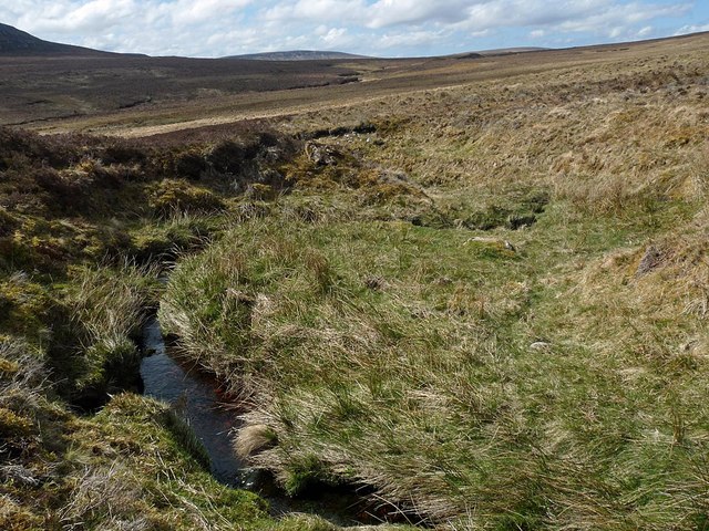 Shieling site by a tributary of the Allt Airigh-dhamh, Sutherland