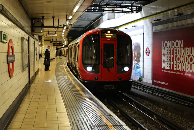 Mansion House Station © Martin Addison cc-by-sa/2.0 :: Geograph Britain ...