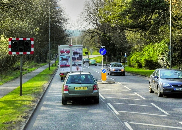 Bracknell, Devonshire Way © David Dixon cc-by-sa/2.0 :: Geograph ...