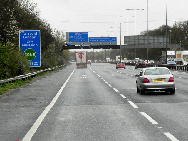 London Low Emission Zone Warning, M25... © David Dixon :: Geograph ...