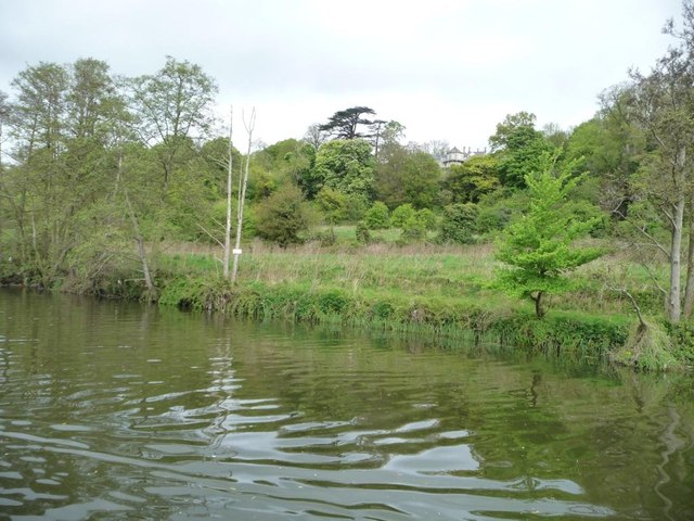 Private moorings, north bank, River Avon