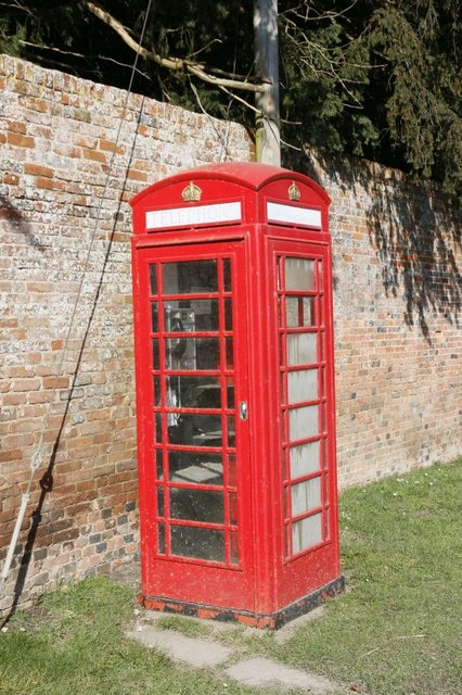 Phone Box in Avington