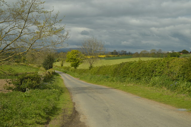 Lane to Hunton near Lingy Hill