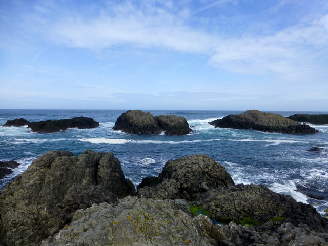 Rocks and tides, Ballintoy © Kenneth Allen cc-by-sa/2.0 :: Geograph Ireland