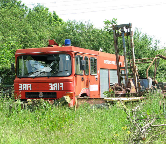 Defence Fire Service vehicle © Evelyn Simak  Geograph Britain and Ireland