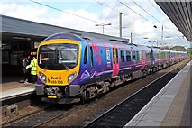 SD5805 : First TransPennine Express Class 185, 185108, Wigan North Western railway station by El Pollock