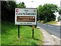 TR1757 : City of Canterbury welcome sign by Chris Whippet
