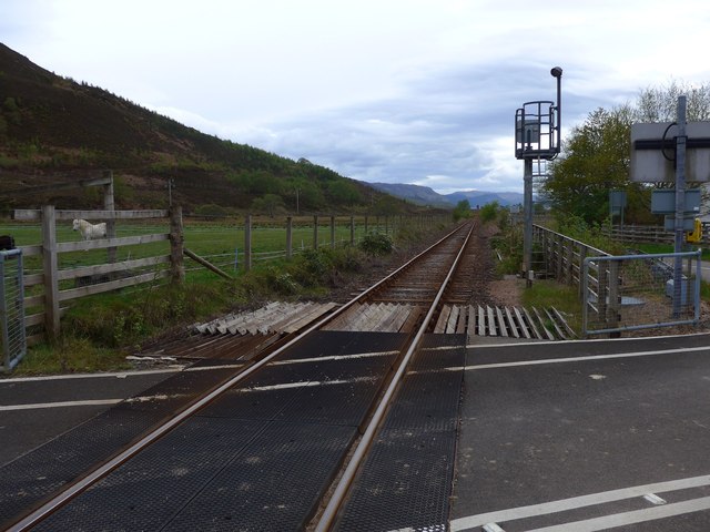 Level-crossing north-east of Strathcarron