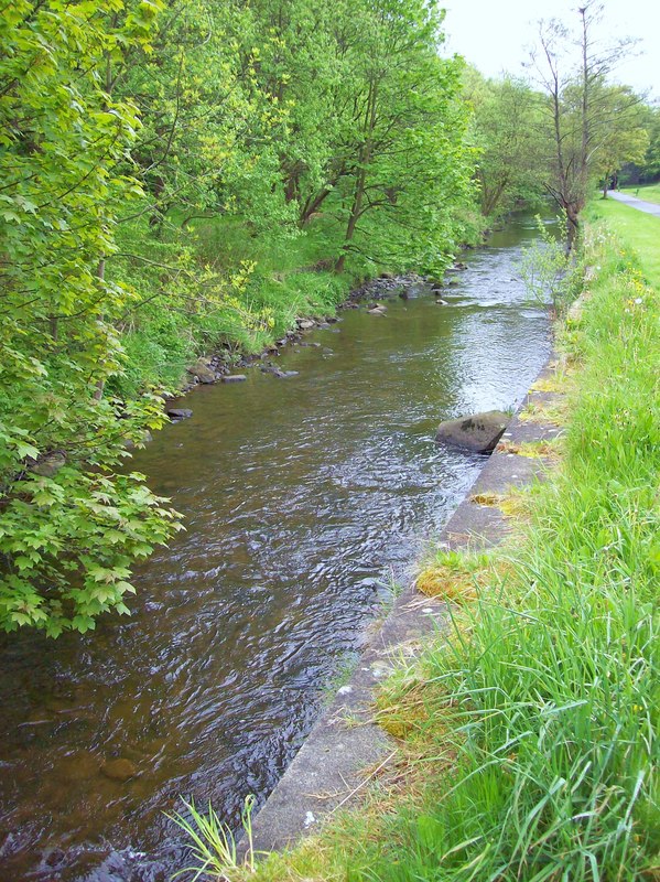 River Brun Thompson Park, Burnley © Len Williams cc-by-sa/2.0 ...