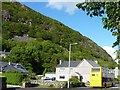 Bus at an eastbound stop, Tremadog