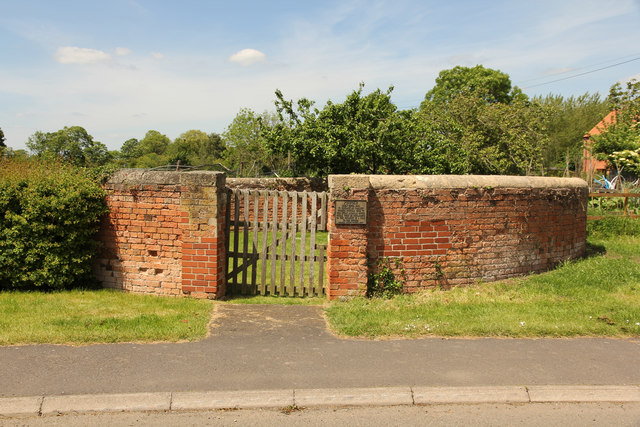 Norwell Pinfold © Richard Croft :: Geograph Britain and Ireland