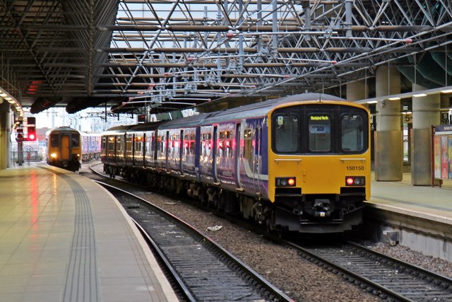 Northern Rail Class 150, 150150, platform 4, Manchester Victoria railway station